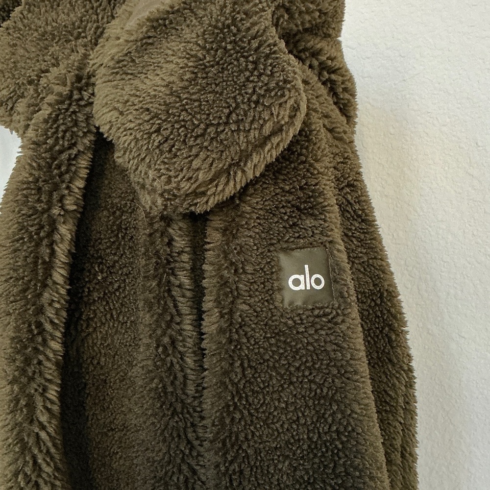 ALO Yoga Olive Green Foxy Sherpa Hooded Jacket - Picture 8 of 10